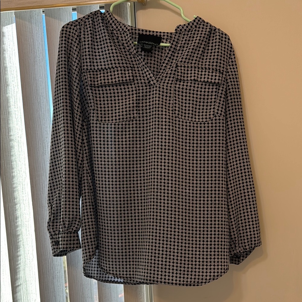 Black and White Patterned Women's Top